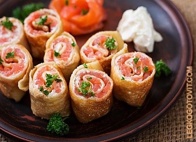 Блины с семгой и сливочным сыром Фото рецепта: Блины с семгой и сливочным сыром